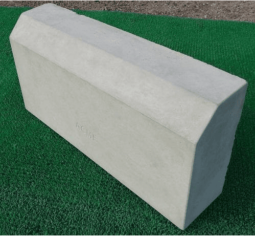 Concrete kerbstone supplier in Bangladesh